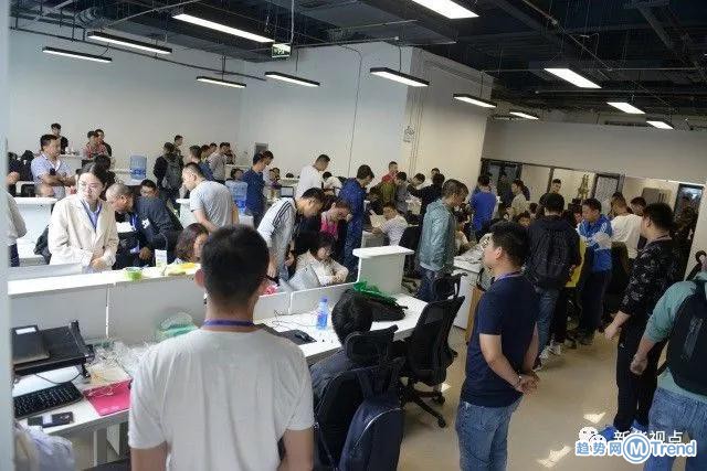 今日热点：黑客传播手机病毒 女博士后相亲角被嫌弃