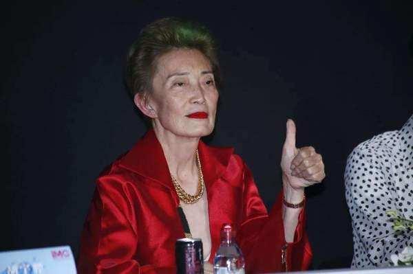 ,曾志伟携子开记者会力证清白：不曾性侵蓝洁瑛 将起诉韩颖华