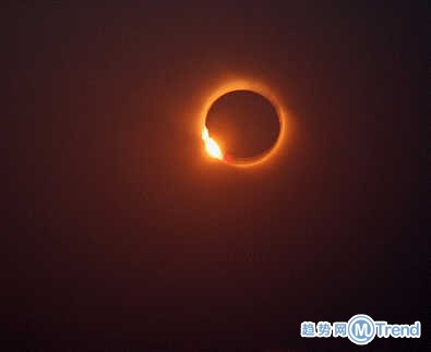 今日热点：月全食将现身天宇 子弟兵心疼照刷屏