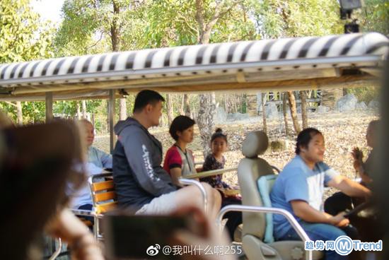 今日热点:少年患便秘死亡 姚明携妻女游泰国