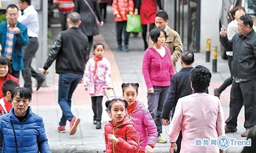 今日热点:考生因身高遭淘汰 委员热议学生减负