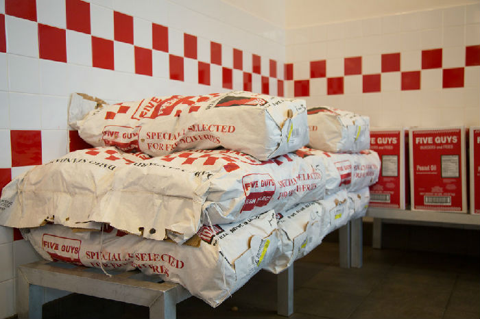 汉堡21.jpg ,In-N-Out与Five Guys大战,结果出乎意料