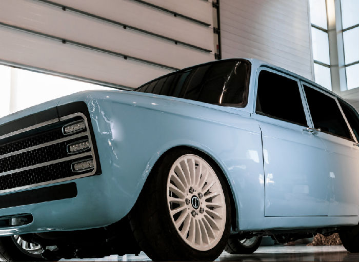 ,俄罗斯武器制造商卡拉什尼科夫(Kalashnikov)揭开了对特斯拉(Tesla)的答案