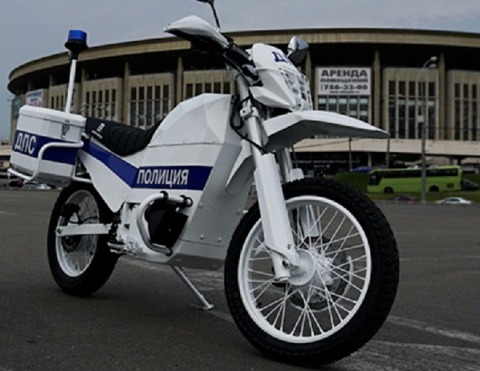 ,俄罗斯武器制造商卡拉什尼科夫(Kalashnikov)揭开了对特斯拉(Tesla)的答案