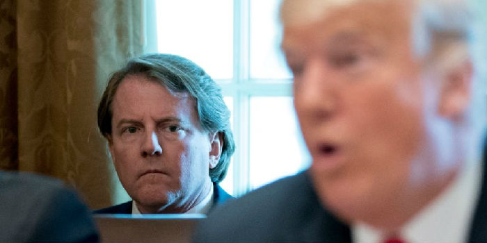 ,白宫律师可能在米勒的广泛采访中连累了特朗普，他可能会离开白宫