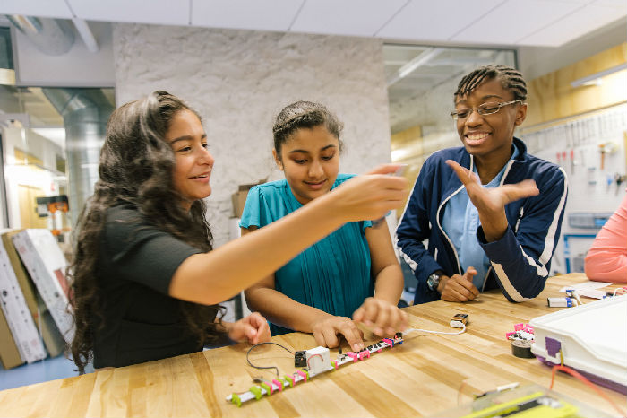 ,编程女孩从Lyft rider捐赠中获得了100万美元