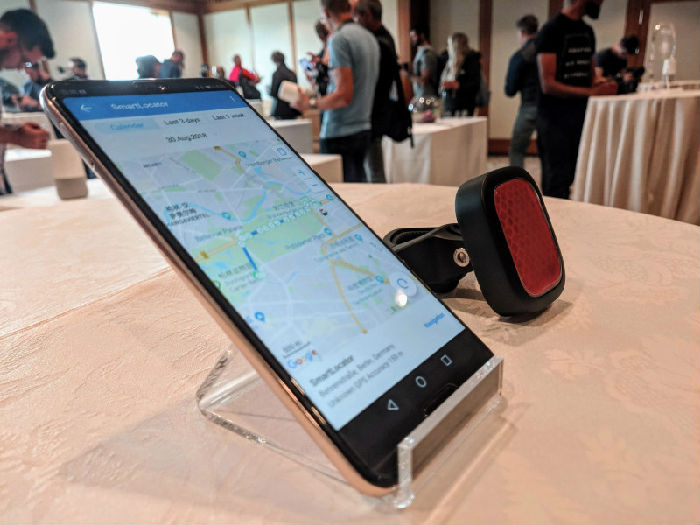 IMG_20180830_100546.jpg ,谷歌,智能家居,华为第一个智能扬声器是带有Alexa和内置4G路由器的AI立方体