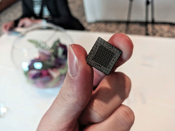 IMG_20180830_095804.jpg ,Facebook,华为推出全球首款7nm移动芯片麒麟980