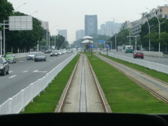 ,城市“有轨电车”遇冷！公共交通如何切实“发挥长处”？