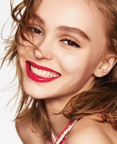 ,春夏时尚必备的气质口红颜色推荐！软化你的心