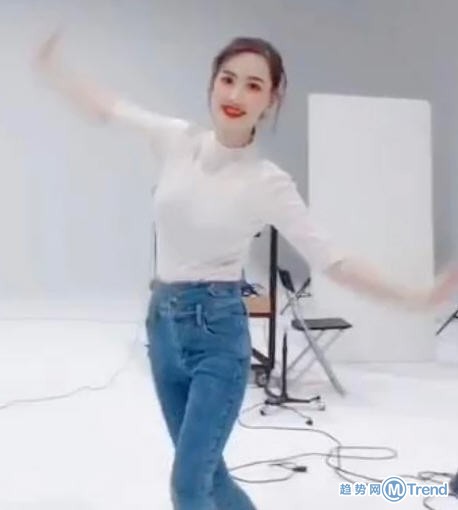 今日热点：赵丽颖补办婚礼 曝马蓉宣布出道