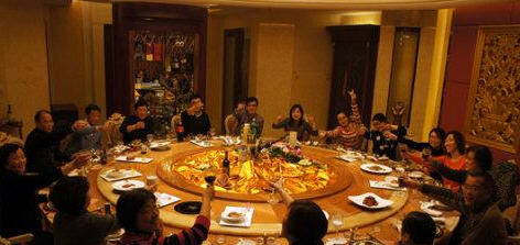 各地就地过年补贴来了：北京家政补贴400 杭州职工补贴1000