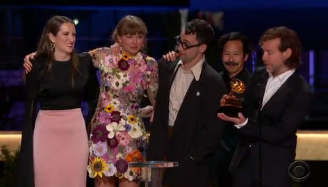 热点：公安部回应吸毒终身禁演建议 第63届格莱美获奖名单揭晓