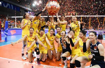 中国女子三大球全部打进奥运会 发男童闻脚照幼师已被辞退