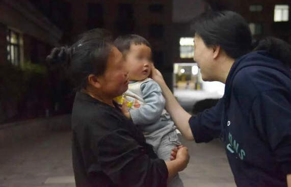 击中要害?日本外相要求赵立坚删帖!男子卖掉儿子后游山玩水到处挥霍