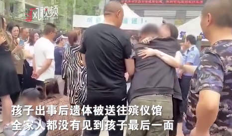 警方通报成都学生坠亡:家属无异议!央视评高中生坠亡通报