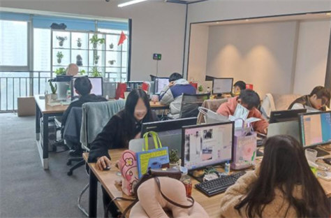 成都一公司元旦春节放假47天