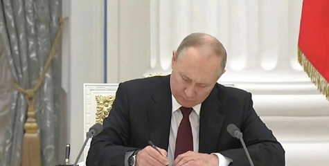 普京承认乌东两区独立