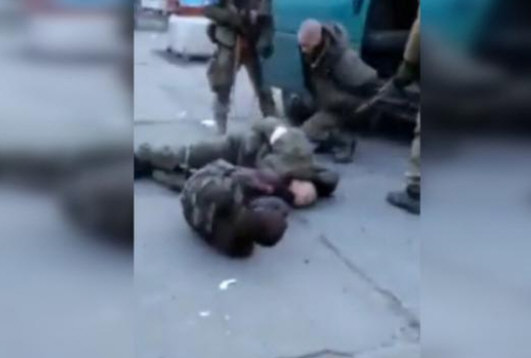 俄媒：被俘人员遭乌军近距离射杀