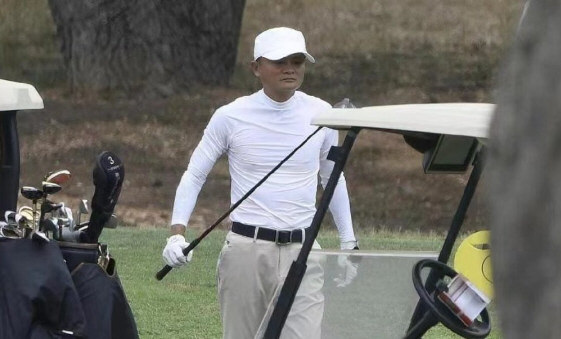 卸任两个月 刘强东从京东套 现22亿