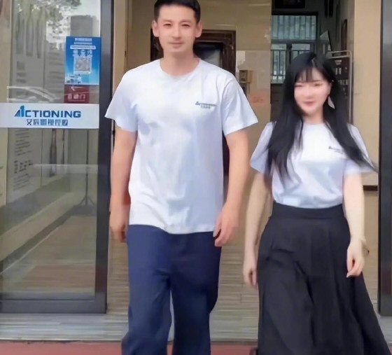 吕一老公钱泳辰被曝骗学费