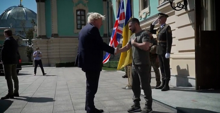 英国首相现身基辅庆祝乌独立日