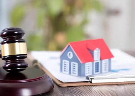 儿子拒绝赡养母亲将房产赠与扶养人