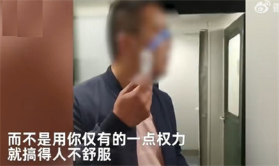 买硬座票跑卧铺睡男子教育乘务员