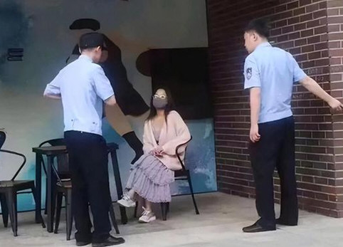 疑似天津大学女生扣饭事件监控流出