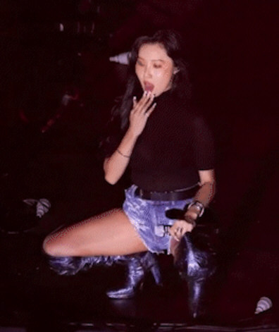 华莎被告发涉嫌演出淫乱罪