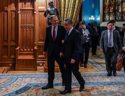 王毅会见俄罗斯外长拉夫罗夫