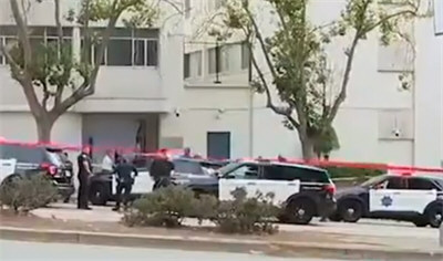 中领馆回应遭冲闯：造成严重破坏