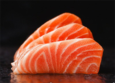 日本福岛百人因吃生鱼片食物中毒
