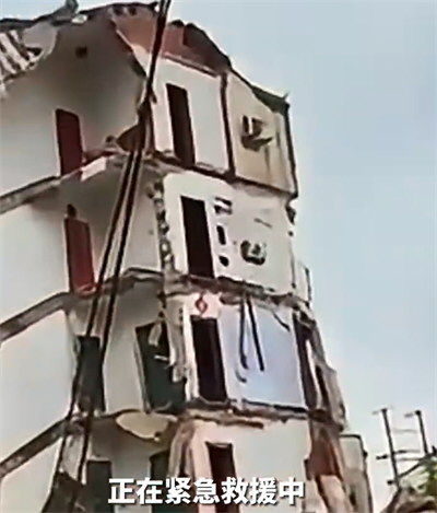 安徽居民楼坍塌初步排查有5人失联 安徽铜陵一5层居民楼发生坍塌