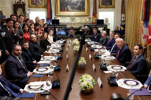 特朗普与泽连斯基再度激烈争吵 特朗普与泽连斯基再度激烈争吵