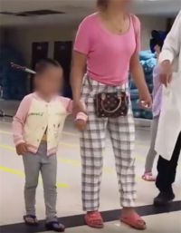 女子深夜带头部插刀男孩到医院就诊 幼童脑袋插刀淡定就医