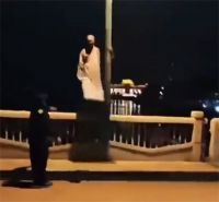 广东江心岛一和尚跳江自尽 网传有和尚自尽