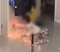 女孩玩拼豆不幸触电离世 央视曝网红拼豆安全隐患