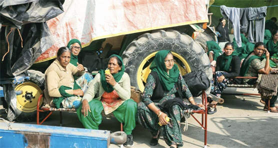 4万印度女性加入农民抗议大军！法坠机身亡富豪身价达387亿