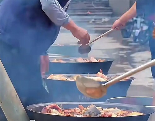 高校捞80000斤鱼请全校师生吃
