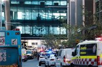 悉尼购物中心持刀行凶事件已致6死 悉尼购物中心行凶疑犯在逃